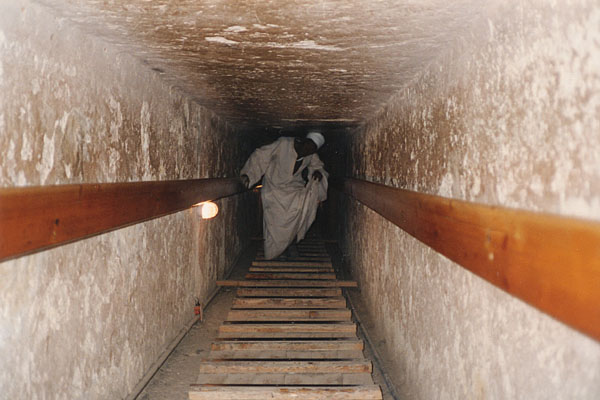 Gizeh - Im Inneren der Chephren-Pyramide