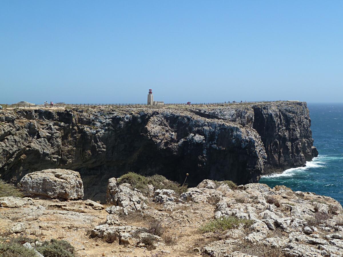 Ponta de Sagres - Klanginstallation 'A Voz do Mar' und Leuchtturm