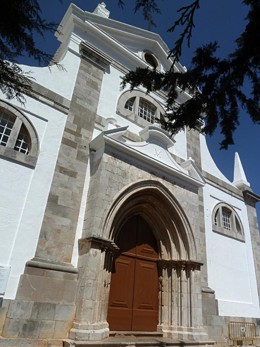 Tavira - Igreja de Santa Maria do Castelo (13. Jh.)