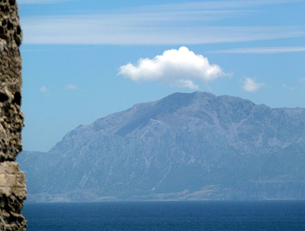 Tarifa - Stra�e von Gibraltar mit Dschebel Musa (Marokko)
