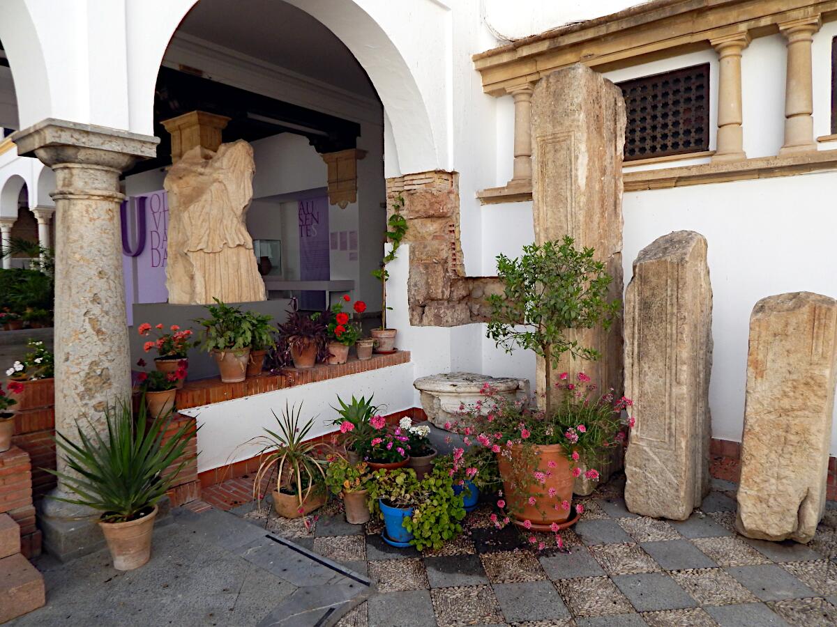 Palacio de los Paez de Castillejos (16. Jh.) - Ausstellungsobjekte Museo Arqueol�gico