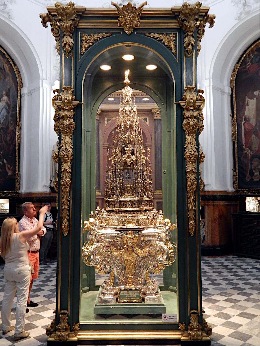 Mezquita-Catedral de C�rdoba (ab 785) - Custodia de Arfe (1514-16)