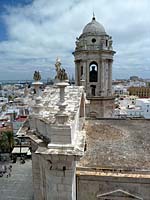C�diz - Catedral de Santa Cruz (1720-1838, Ostturm und Hauptschiff)