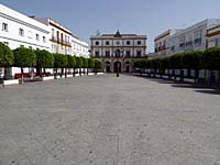 Medina-Sidonia - Plaza de Espa�a mit Ayuntamiento (16. Jh.)