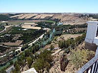 Arcos de la Frontera - Blickrichtung Westen vom Plaza del Cabildo auf den R�o Guadalete