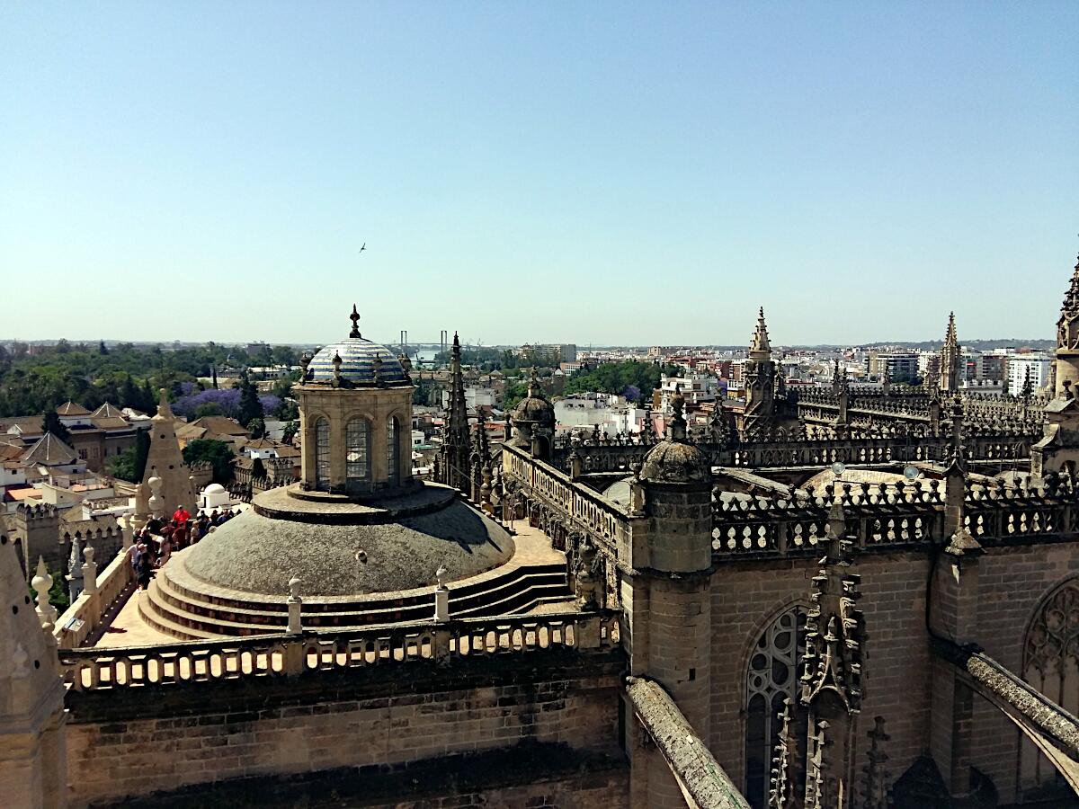 Catedral de Santa Mar�a de la Sede (1401-1519) - Capilla Real und Hauptschiff (Blickrichtung S�d)