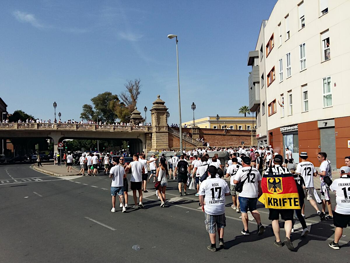Puente de los Bomberos - 3 Stunden 0 Min. bis Anpfiff