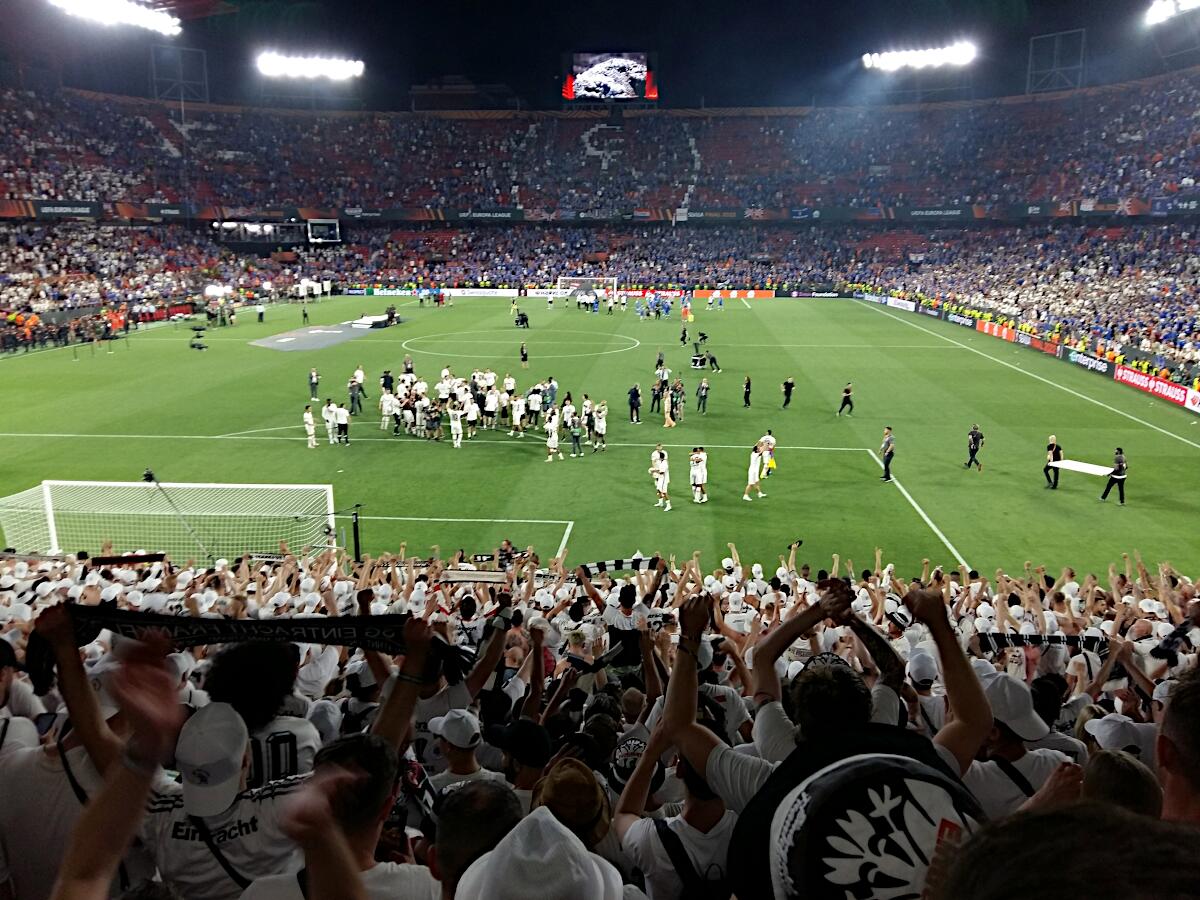 Estadio Ram�n S�nchez Pizju�n - 23.59 Uhr