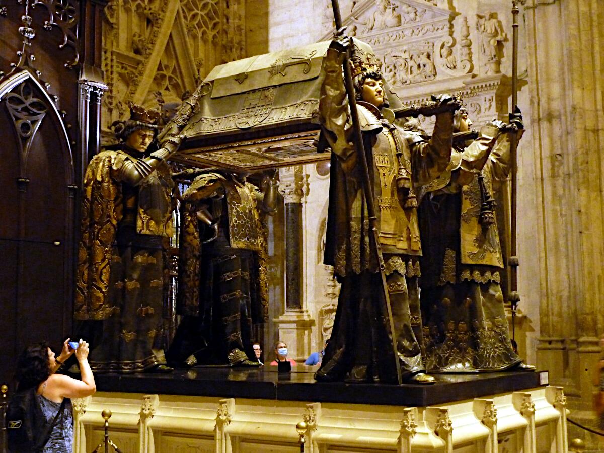 Catedral de Santa Mar�a de la Sede (1401-1519) - Sarkophag des Christoph Kolumbus (1902)