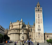 Catedral (1401-1519) und Giralda (1196; 1568)