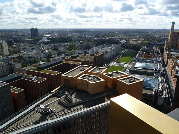Potsdamer Platz - Blickrichtung Sd vom Kohlhoff-Tower (Tilla-Durieux-Park)