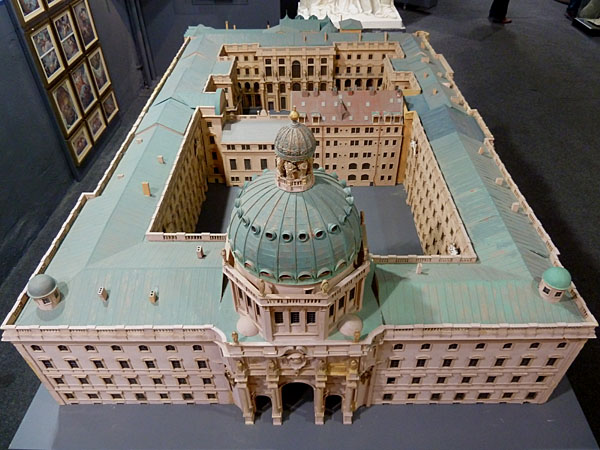 Unter den Linden 40 - Historiale Berlin Museum