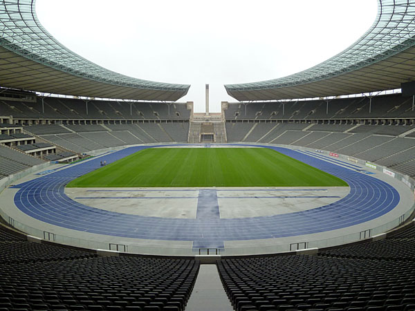 Olympiastadion - Marathontor (Blickrichtung West)