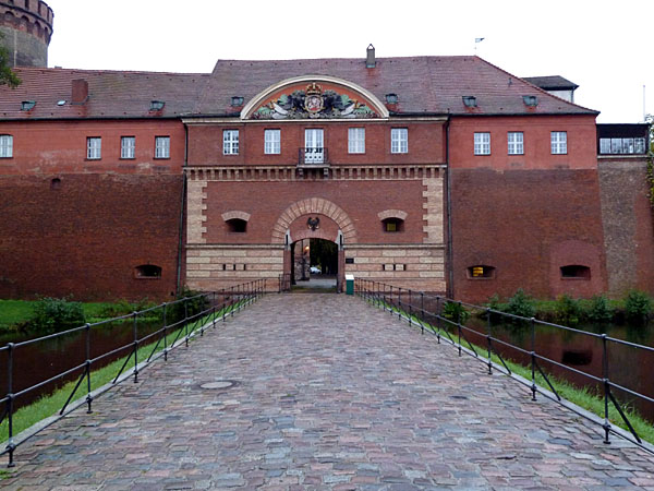 Zitadelle Spandau (1559-94) - Torhaus und Damm