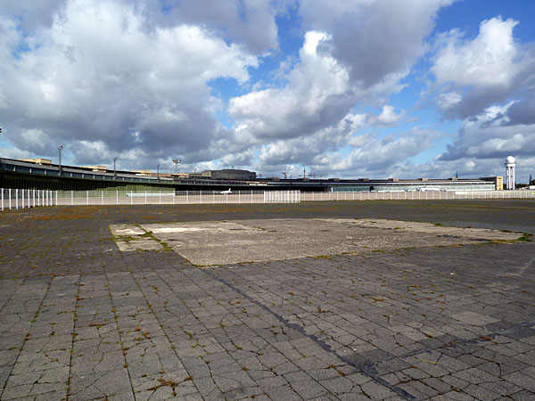 Ehem. Flughafen Berlin-Tempelhof - Flughafengebude (1936-41)