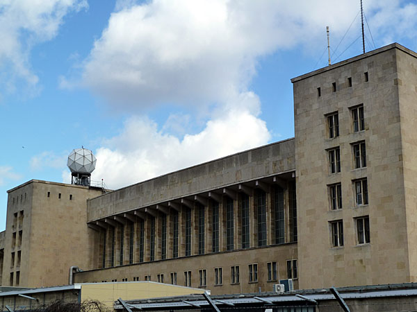 Ehem. Flughafen Berlin-Tempelhof - Flughafengebude (1936-41)