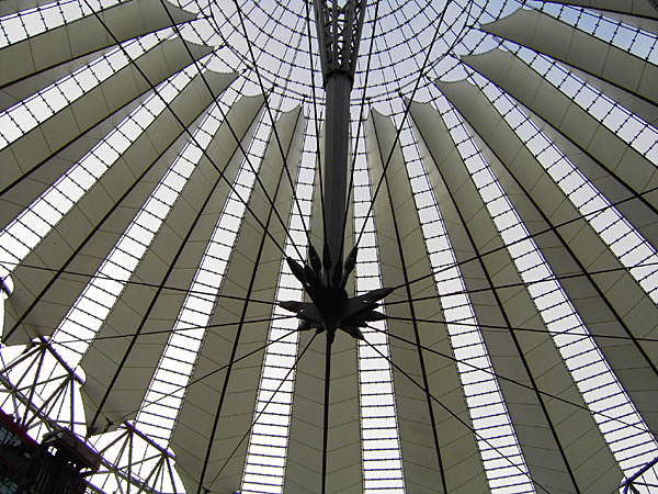 Potsdamer Platz - SonyCenter (Dachkonstruktion Forum)