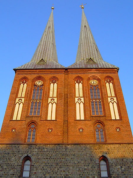 Nikolaiviertel - Nikoleikirche Mitte (ltestes Gebude Berlins)