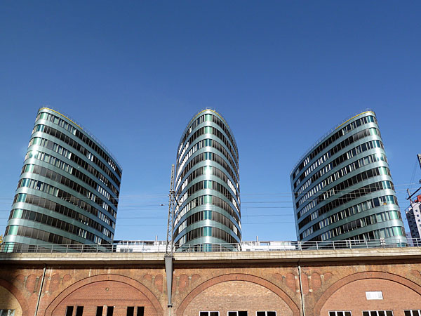 Michaelbrcke - Trias Towers (Berliner Verkehrsbetriebe)