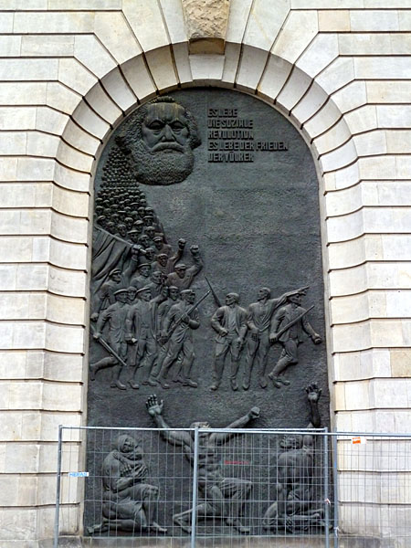 Neuer Marstall (1897-1901) - Relief von 1988