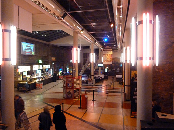 Gleimstrae - UCI Kinowelt Colosseum (ehem. Wagenhalle und Busdepot)