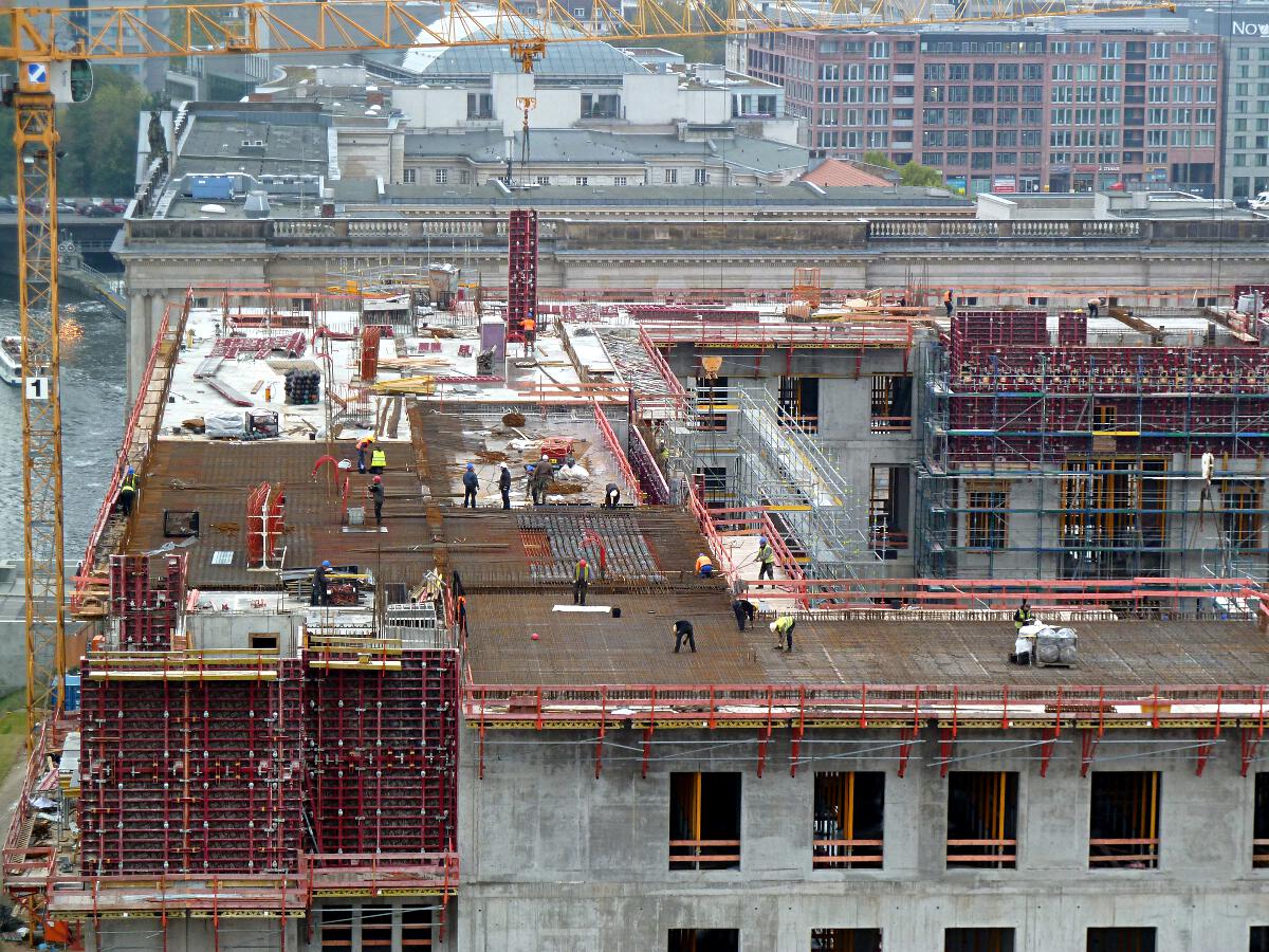 Schloplatz - Baustelle Stadtschloss (Humboldt-Forum), Spreeseite