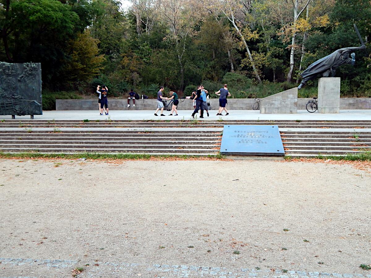 Volkspark Friedrichshain - Denkmal der Spanienkmpfer (1968)