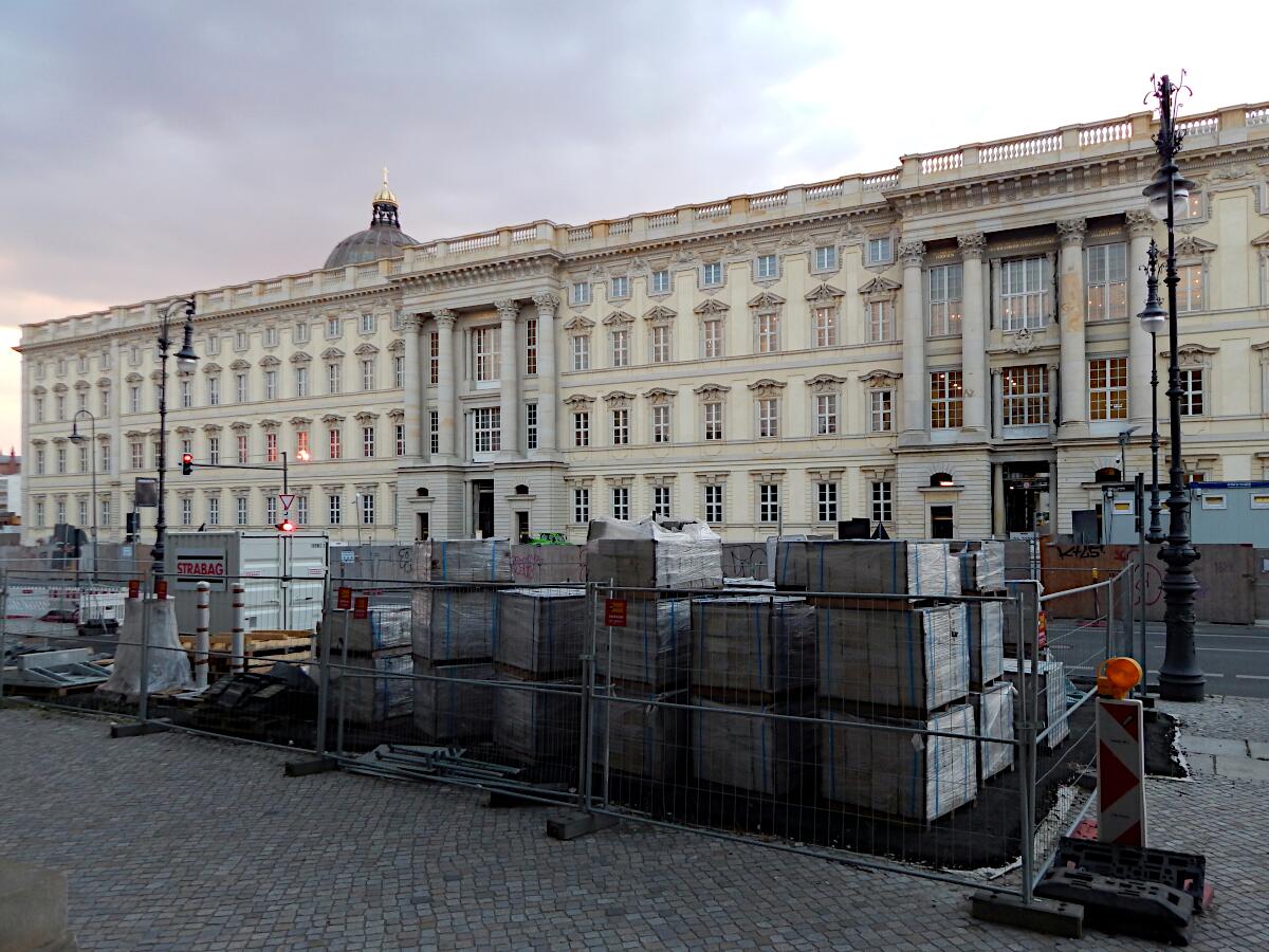 Stadtschloss (Humboldt-Forum) - Ostansicht