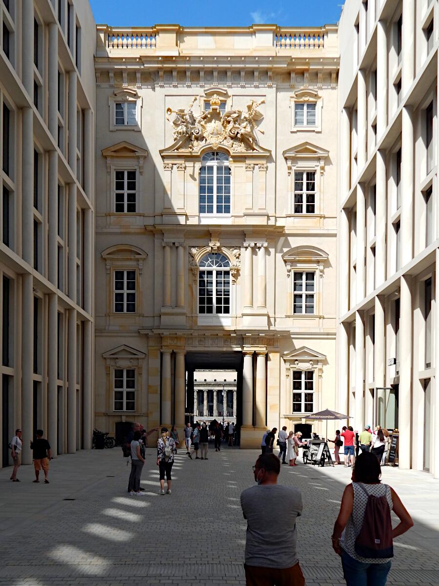 Stadtschloss (Humboldt-Forum) - Passage (Sdostansicht)