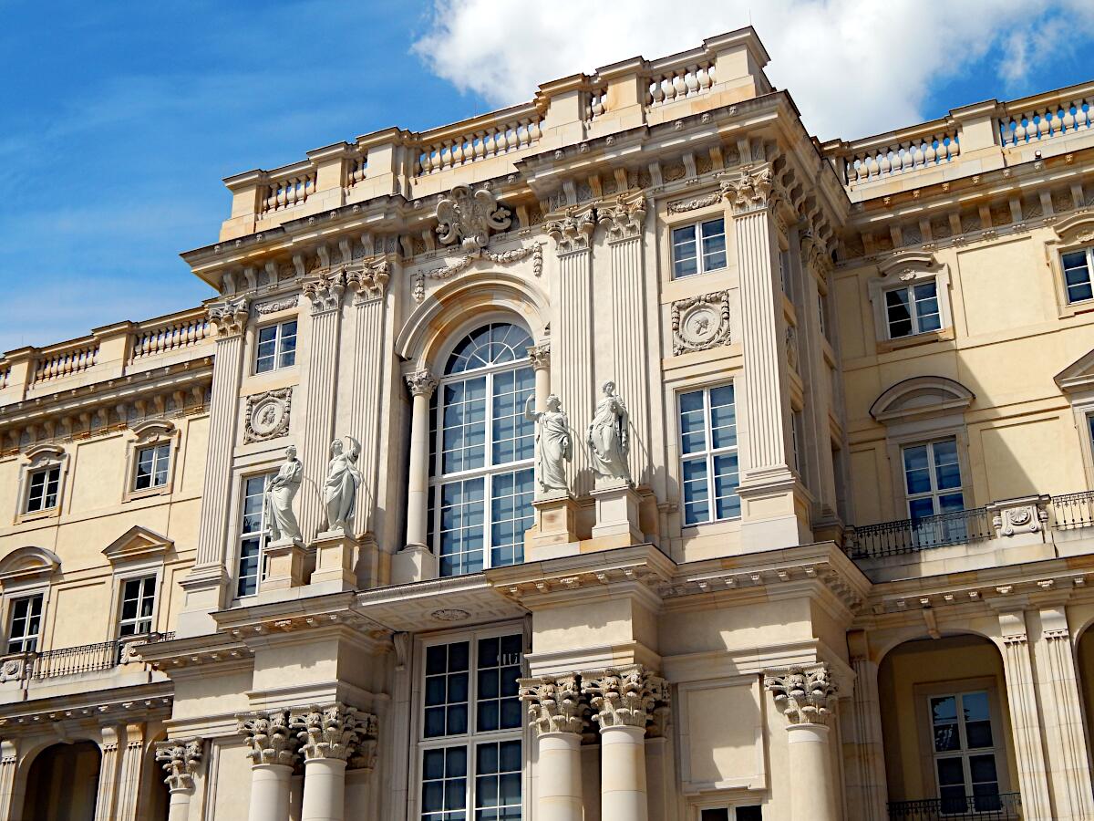 Stadtschloss (Humboldt-Forum) - Schlterhof (Sdostansicht mit Detail kleiner Portalrisalit)