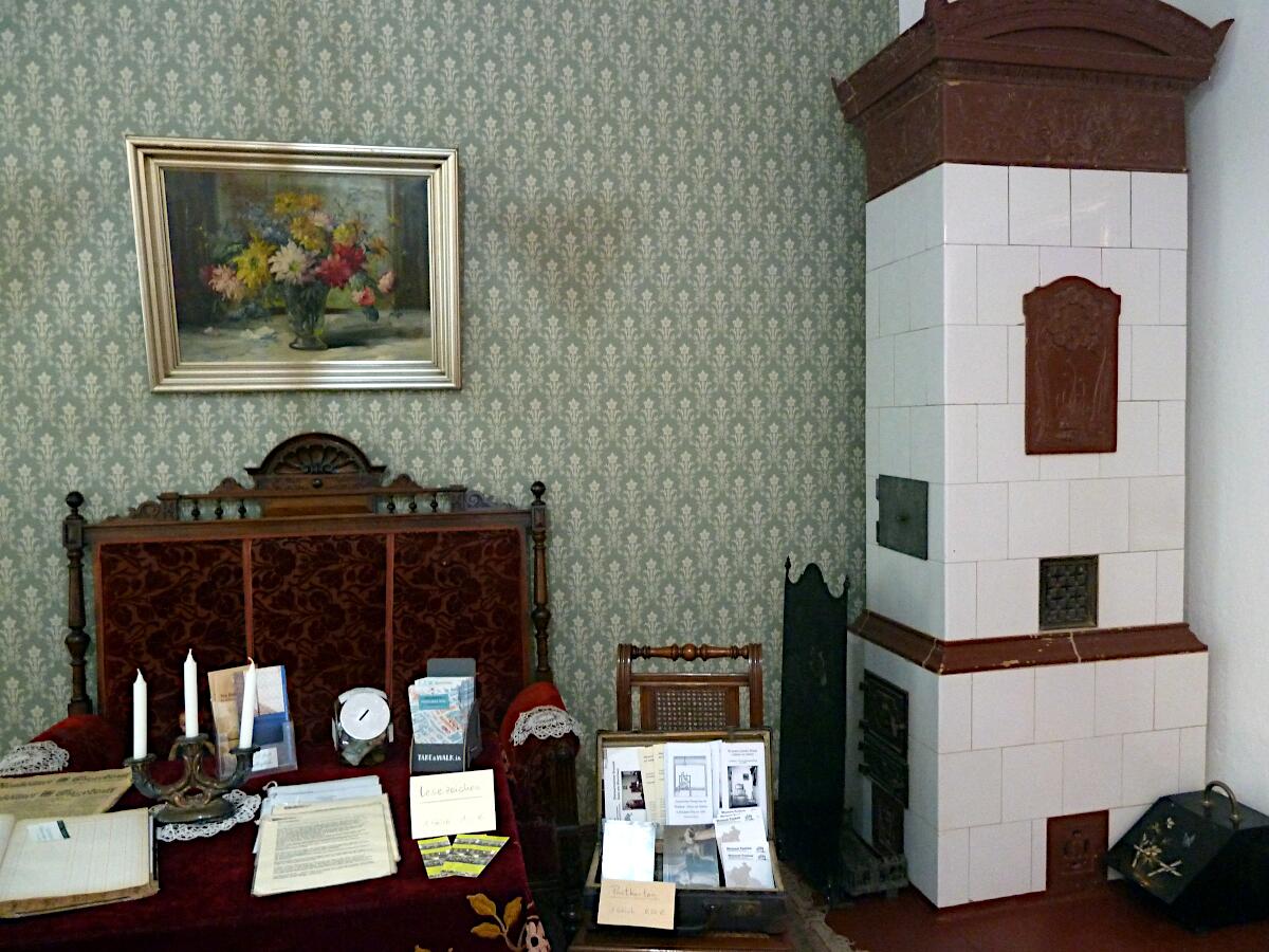 Museumswohnung Dunckerstrae 77 - 'Zimmermeister Brunzel baut ein Mietshaus': Wohnstube