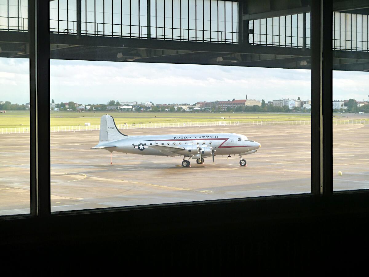 Flughafen Berlin-Tempelhof (1936-41) - Blick aufs Vorfeld