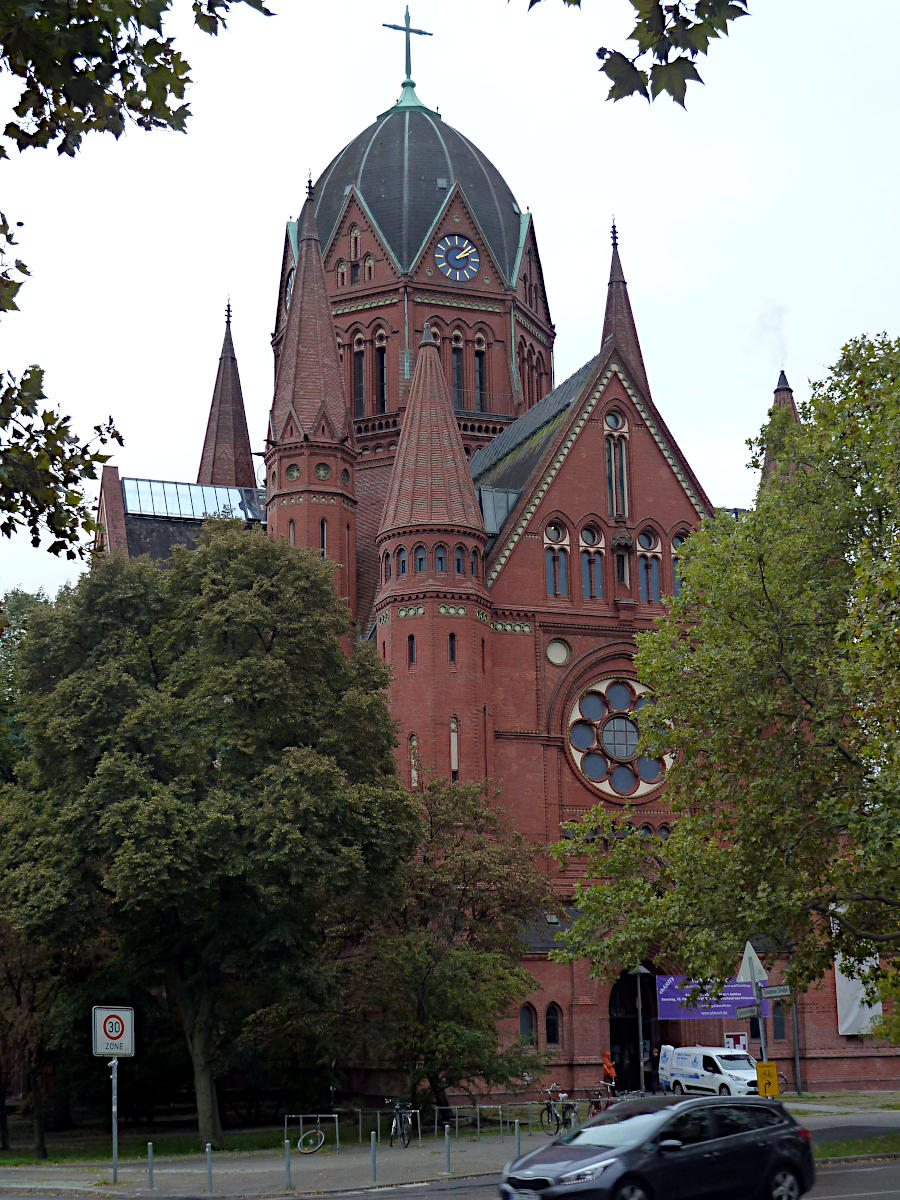 Heilig-Kreuz-Kirche (1885-88)