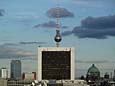 Blickrichtung Osten vom Reichstag - Fernsehturm Alexanderplatz und Berliner Dom