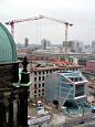 Schloplatz - Humboldt-Box mit Baustelle Stadtschloss (Humboldt-Forum)