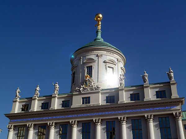 Altes Rathaus (1753-55, Wiederaufbau 1960-66)