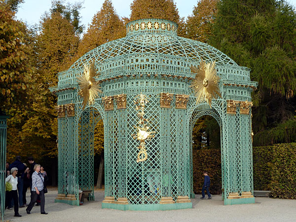 Schloss Sanssouci (1745-47) - stlicher Gitterpavillon