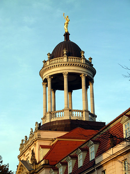 Lindenstrae - Monopteros auf dem Groen Militrwaisenhaus (18. Jh.)