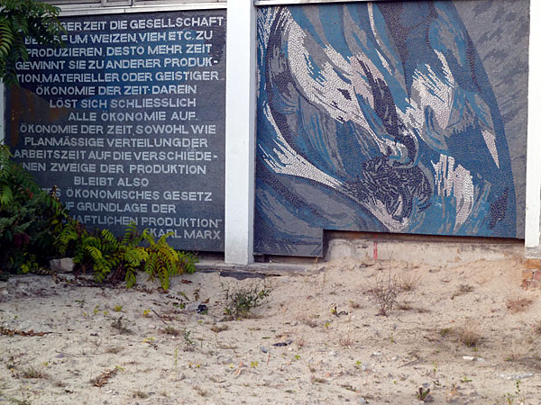 Breite Strae - Mosaikband ehem. Datenverarbeitungszentrum (1969-71)