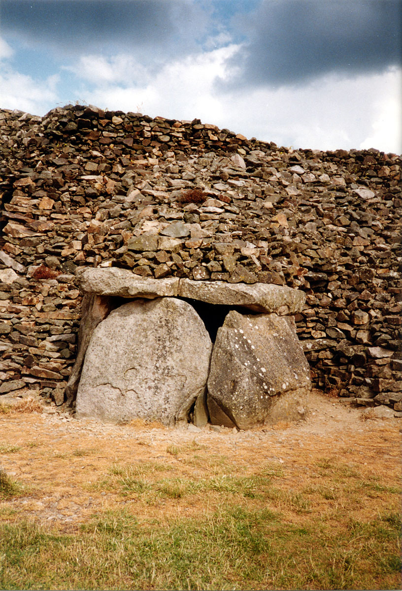 Plouezoch - Cairn de Barnenez (ca. 4500 v.Chr.)