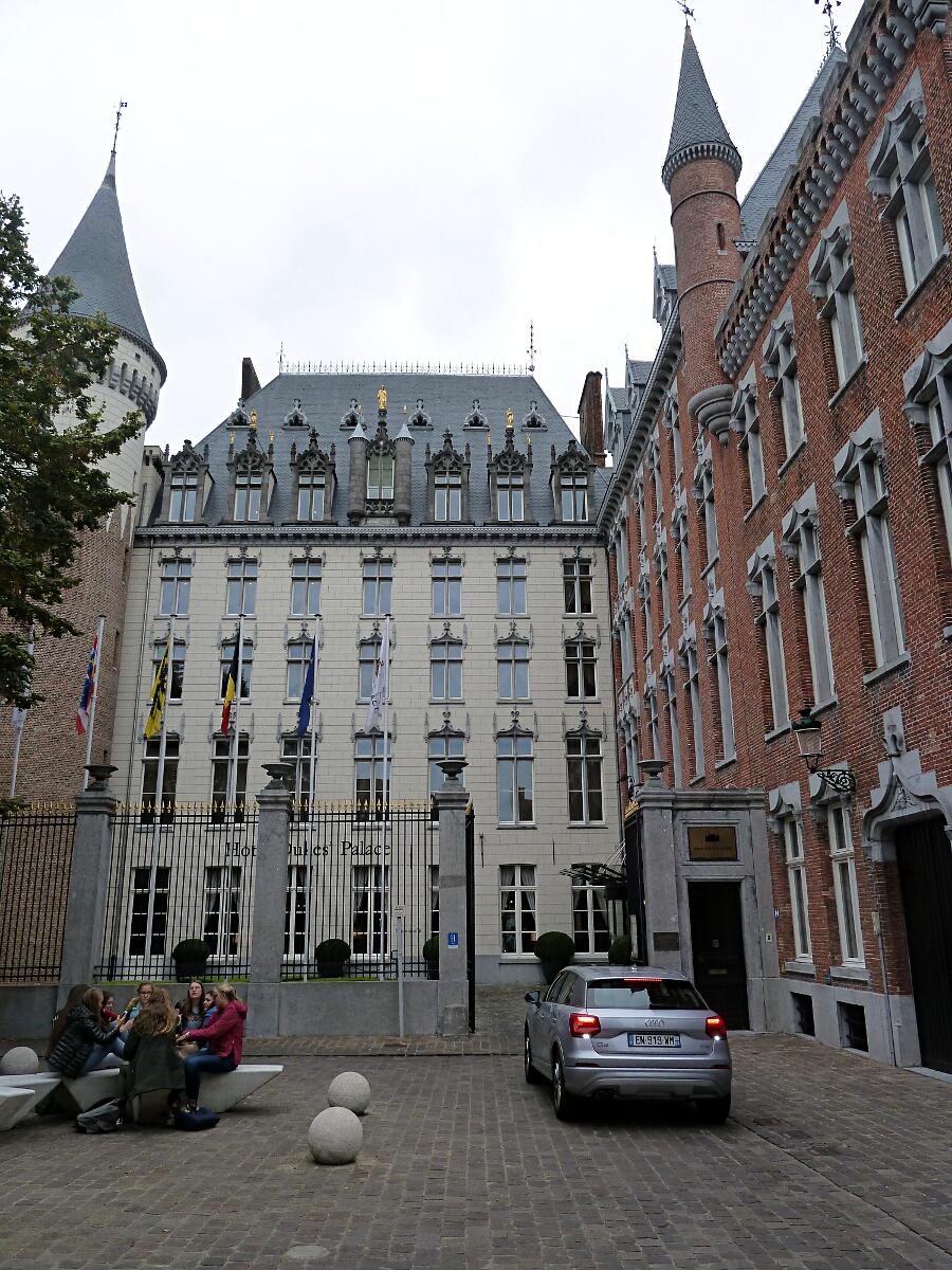 Prinsenhof - heute 'Hotel Dukes' Palace'