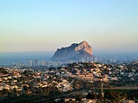 Calp - mit Penyal d'Ifac (Blick von der Partida de Empedrola)