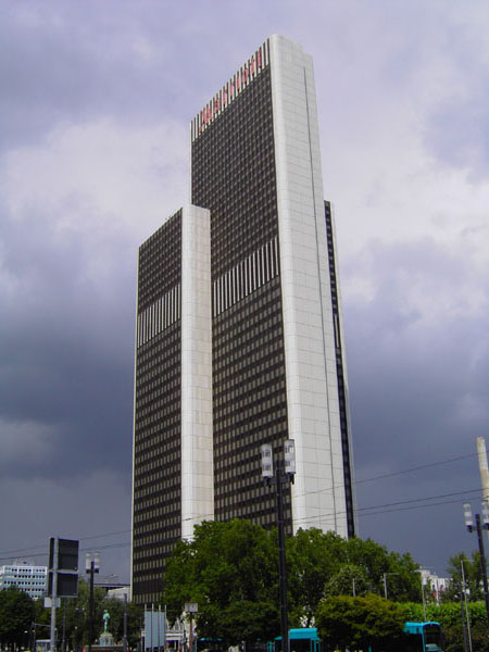 Marriott Hotel - ehem. Plaza (159 m)