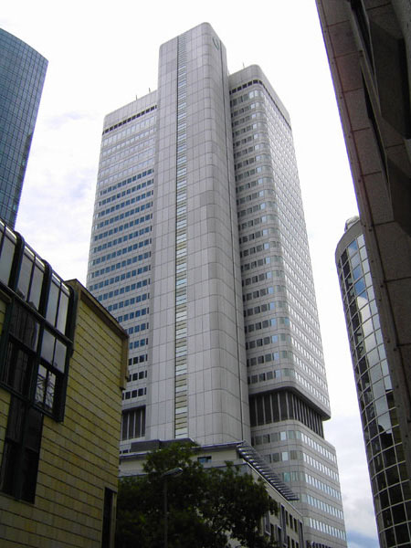 Ehem. Dresdner Bank - 'Silver Tower' (167 m)