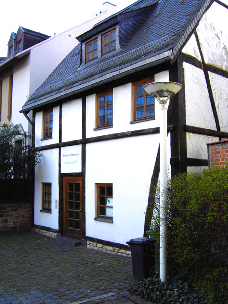 Schellgasse 8 - ltestes Fachwerkhaus in Frankfurt (1291)