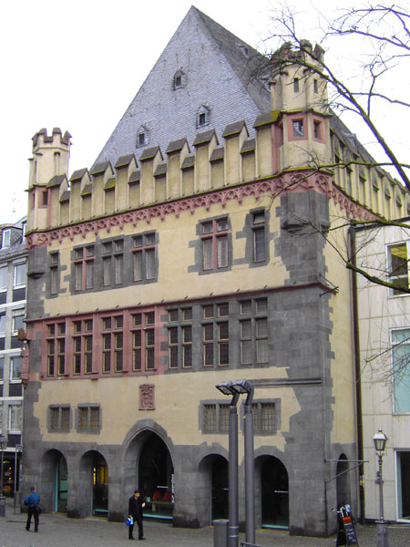Steinernes Haus (1464, 1959-62 Wiederaufbau)