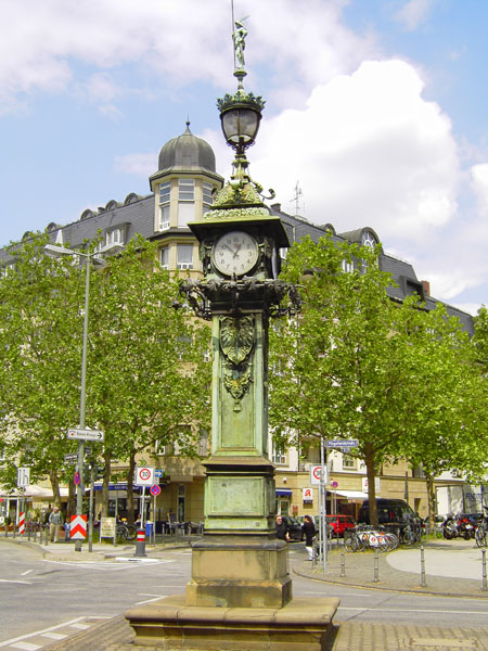 Uhrt�rmchen - Friedberger Anlage