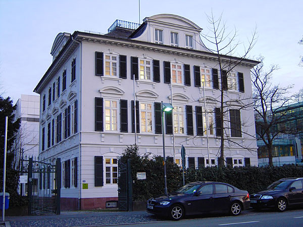Villa Metzler - Museum f�r angewandte Kunst (1802-04)