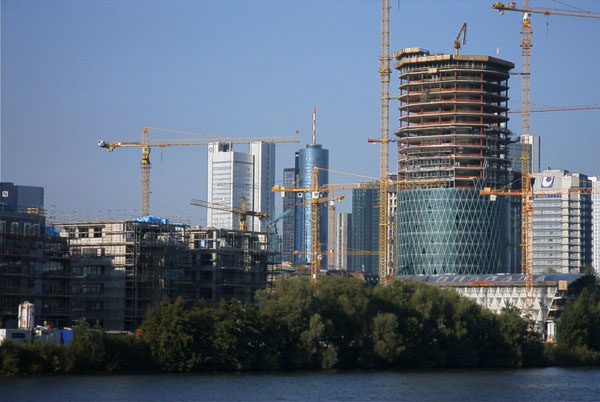 Westhafen Tower (112 m)