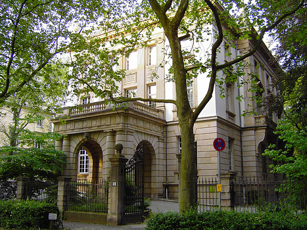 Siesmayerstra�e 12